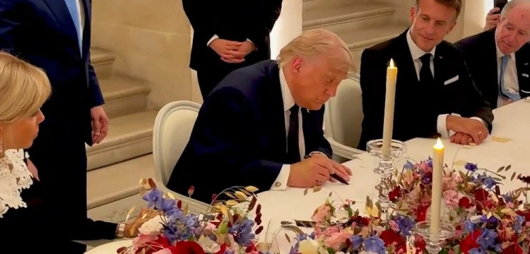 Wersal: Trump podpisał wstępne porozumienie z Iranem