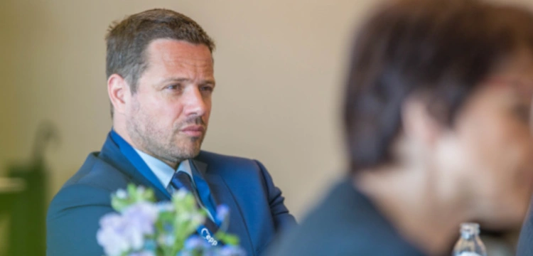 Trzaskowski: KE postawi Polsce dodatkowe warunki? Bardzo mnie to cieszy