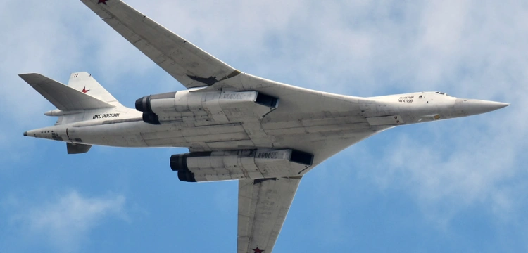 30 rosyjskich bombowców strategicznych niedaleko granicy z NATO