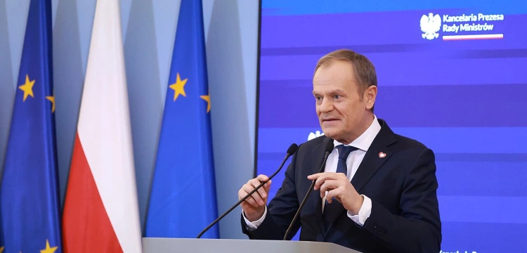 Kuźmiuk: Tusk i czołowi politycy PO „plączą się w zeznaniach” ws. paktu migracyjnego