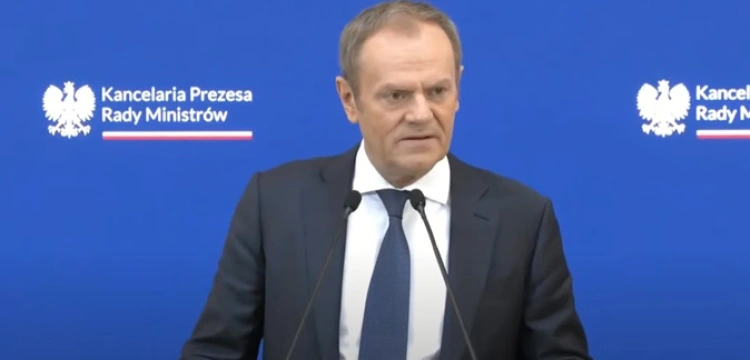 Tusk znowu grozi Kamińskiemu i Wąsikowi