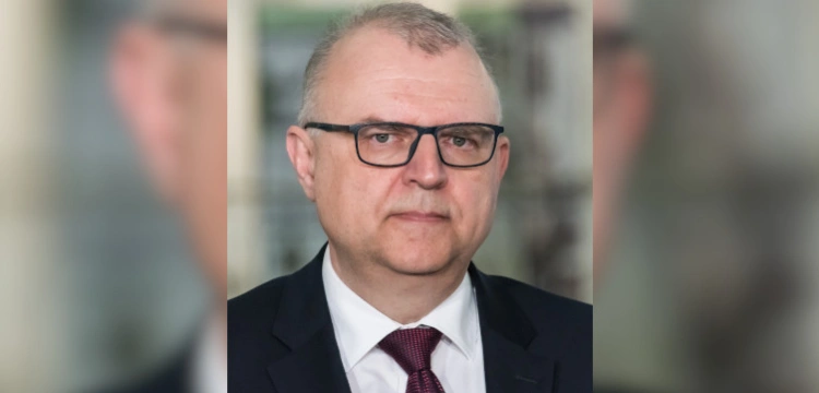 Kuriozalne! Ujazdowski z oceną działań ws. TVP chce czekać kilka miesięcy