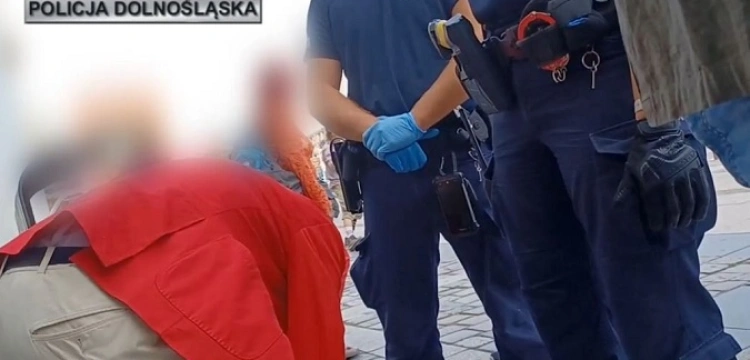 Cela Plus! Wrocław. 65-latek proponujący seks małoletniej poniżej 15 r.ż. ujęty przez policję