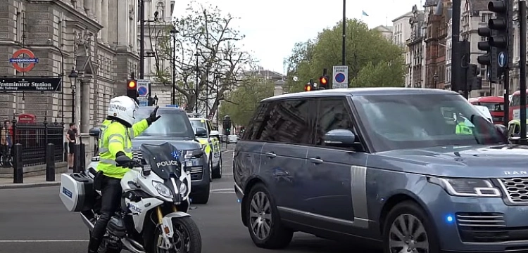 Chińskie karty SIM w brytyjskich limuzynach rządowych