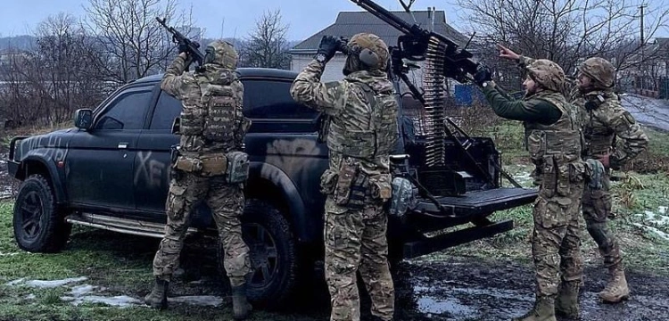 Ciężkie walki na Ukrainie. Niemal sto bezpośrednich starć