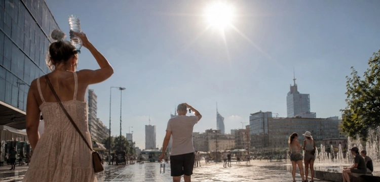 Żar z Afryki już nad Polską. W sobotę nawet 39 stopni