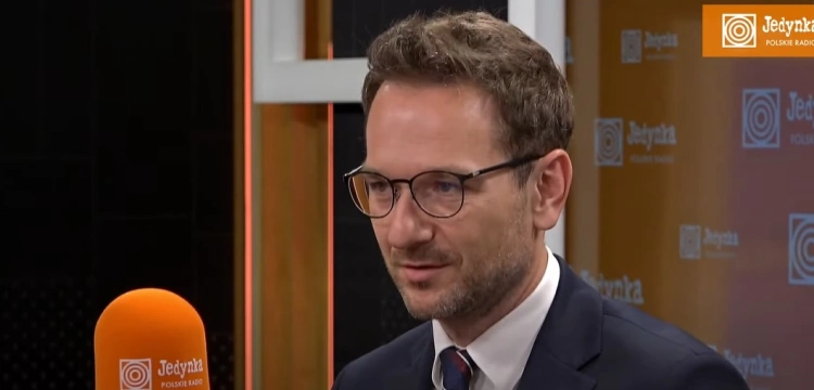 Buda: 92 firmy energochłonne otrzymają 800 mln zł rekompensaty za 2021 r.