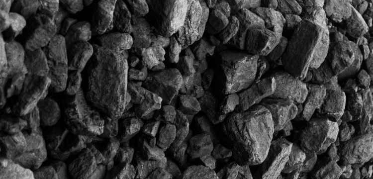 Węgiel znów podbija świat