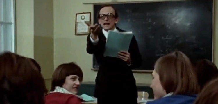 Maciej Bienert dla Frondy: Jak długo wypłacana jest emerytura? - "Wesołe jest życie staruszka" [Wideo]