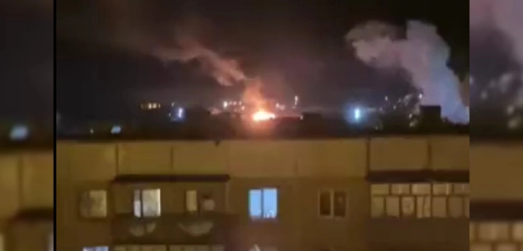 Rosja: Płonie magazyn amunicji. Słychać potężne eksplozje