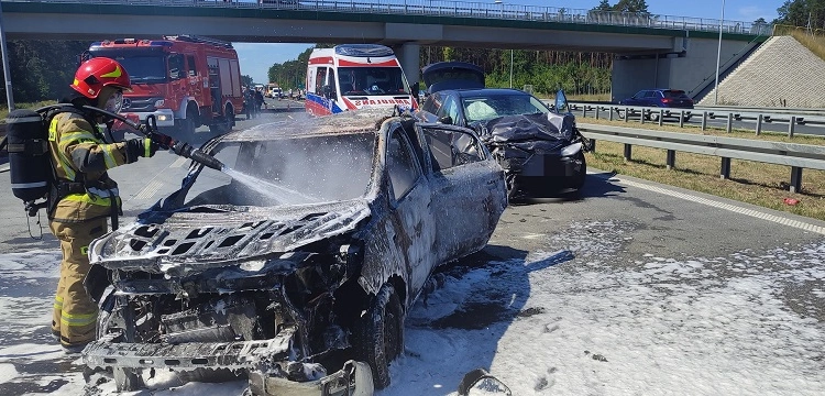 Tragedia na trasie S8. Kobieta zginęła w płomieniach płonącego samochodu