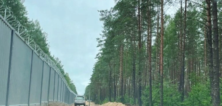 Incydent na granicy. Polski żołnierz okradziony przez migranta