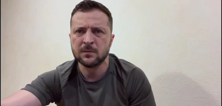 Zełenski: zdecydowaliśmy o przymusowej ewakuacji mieszkańców Donbasu