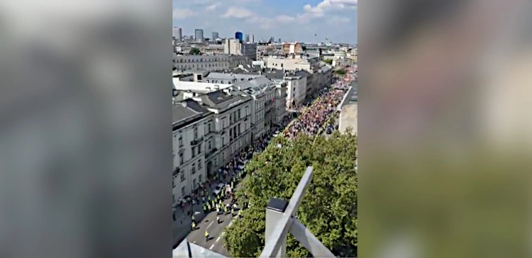 „Początek końca Tuska”. Tłumy demonstrowały dziś w Warszawie