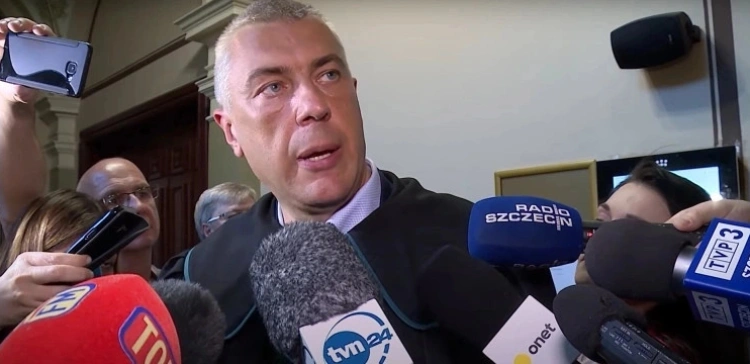 „Czy Pan już do reszty z tej nienawiści ogłupiał?” Internauci odpowiadają Giertychowi