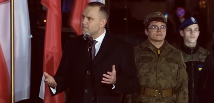 „Precz z komuną!” Prezydent: 13 grudnia powrócił do Polski