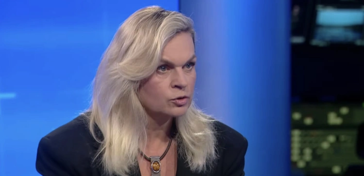 Dla minister Nowackiej rodzice są „zmorą szkoły”. Burza po skandalicznych słowach