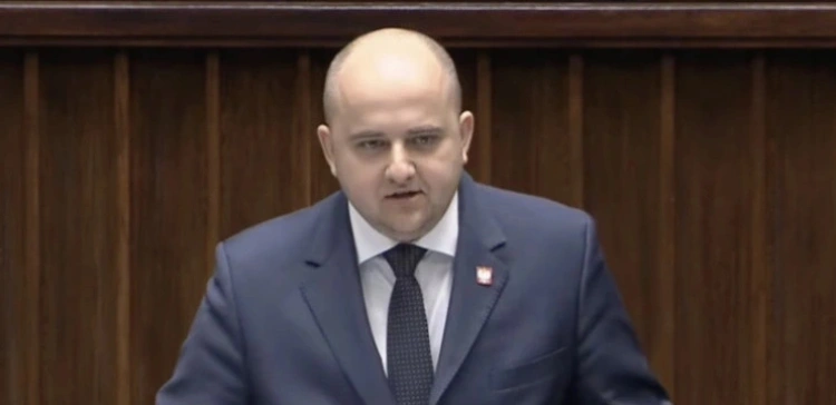 Matecki dla Frondy: rządy Tuska to systematyczne rozbijanie wspólnoty narodowej