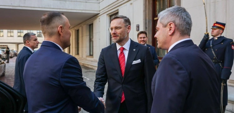 Sensacyjne doniesienia Rzeczpospolitej: Bogucki w grze o fotel premiera