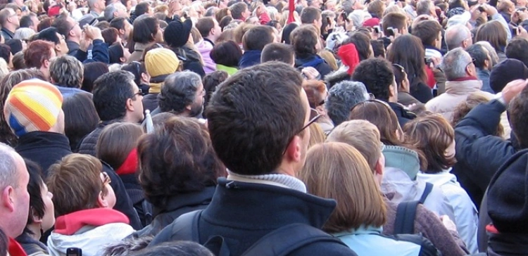 Zaskakujący i niepokojący sondaż. Jak zmieniają się poglądy Polaków?