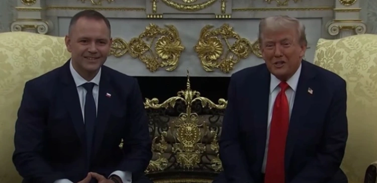 „Mój przyjaciel, prezydent Karol Nawrocki”. Trump o kulisach uwolnienia Poczobuta