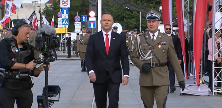 Prezydent Nawrocki: Zbudujemy 300-tysięczną armię