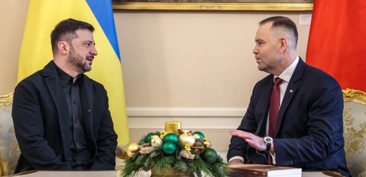 „Są granice, których przekraczać nie wolno”. Nawrocki odbiera order Zełenskiemu